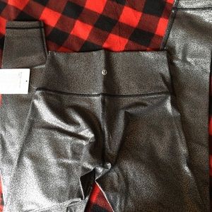Lululemon Wunder Under HR Tight size 6